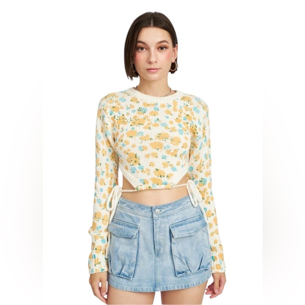 emory park Cream Floral Cropped Sweater with Yellow and Light Blue Flowers